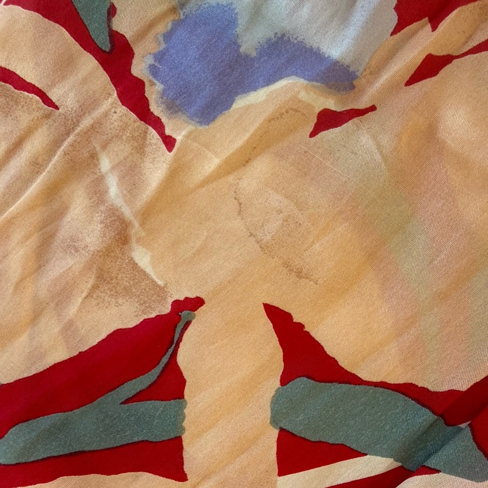 Vera vintage silk Red Floral Scarf - Picture 5 of 6